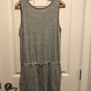 Gap Romper - M Grey/White